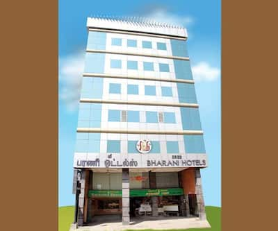 https://imgcld.yatra.com/ytimages/image/upload/t_hotel_yatra_city_desktop/v1480337367/Domestic Hotels/Hotels_TIRUNELVELI/Sri Bharani Hotels/Sri_Bharani_Hotels.jpg